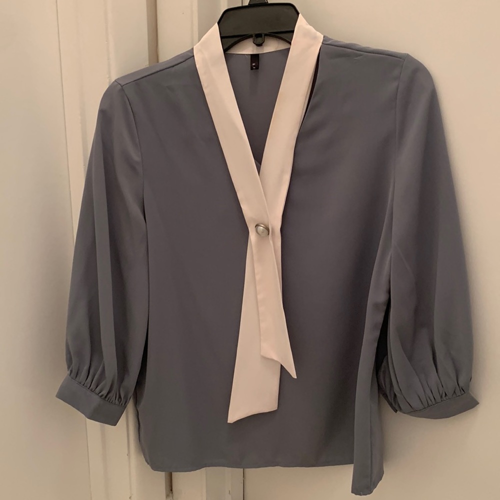 Cute top perfect for work